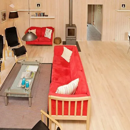 10 Person In Lb K By Traum *